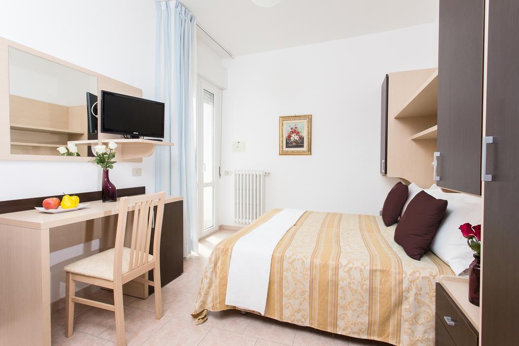Hotel Asiago Beach Lido Di Savio Δωμάτιο φωτογραφία