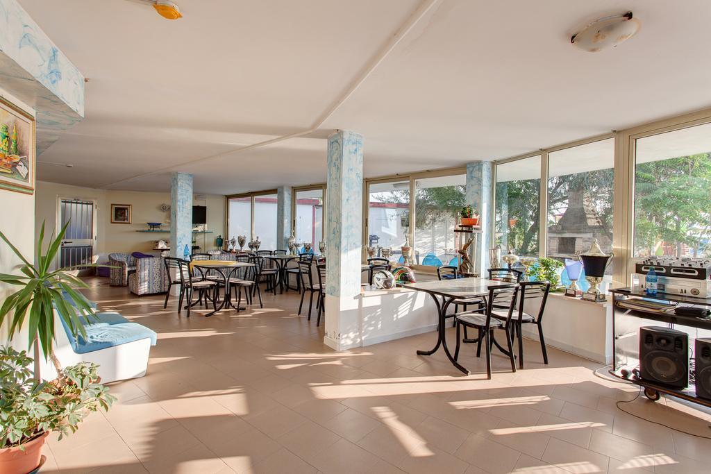 Hotel Asiago Beach Lido Di Savio Εξωτερικό φωτογραφία