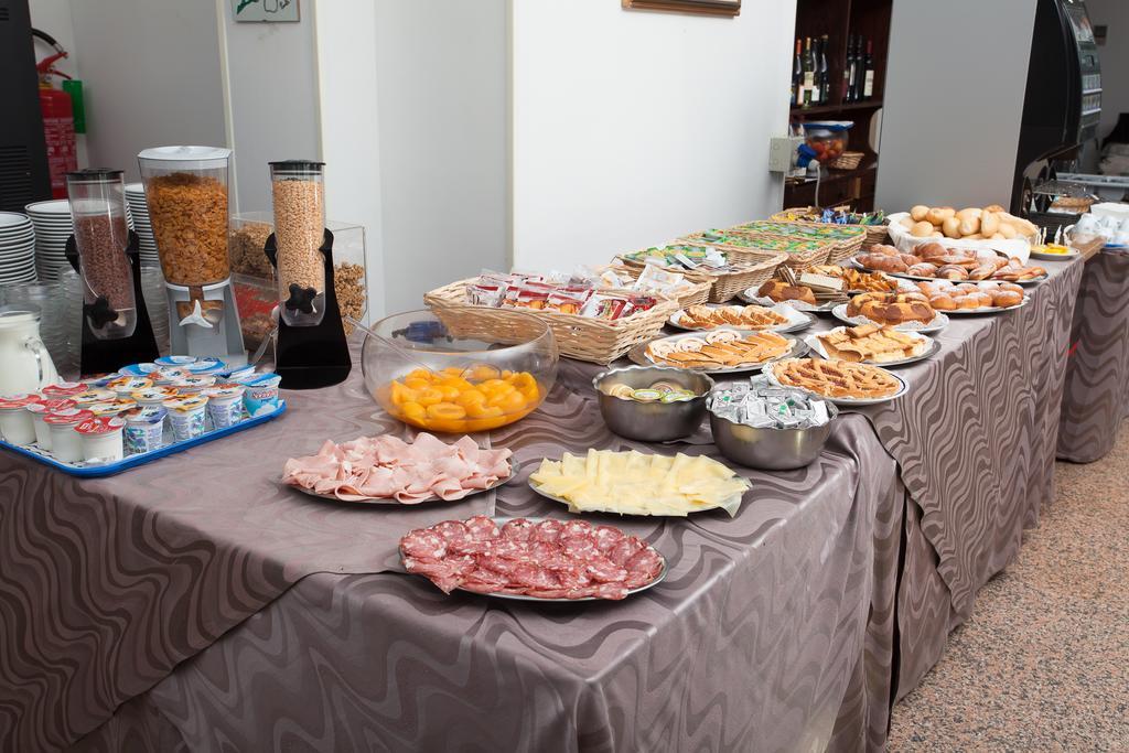 Hotel Asiago Beach Lido Di Savio Εξωτερικό φωτογραφία