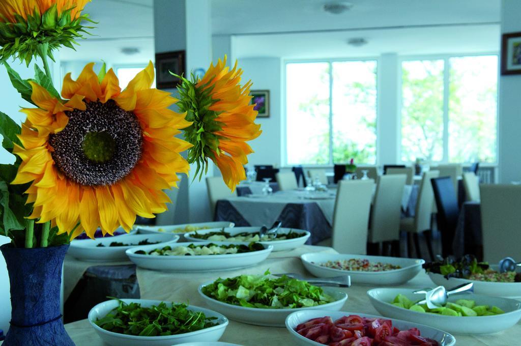 Hotel Asiago Beach Lido Di Savio Εξωτερικό φωτογραφία
