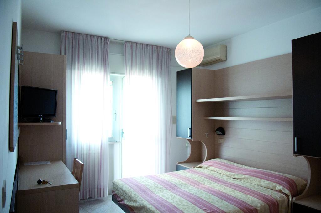 Hotel Asiago Beach Lido Di Savio Δωμάτιο φωτογραφία